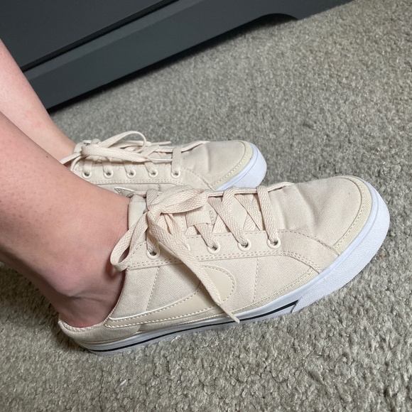 Nike Women's Open Back Sneakers - 8 - Picture 8 of 10